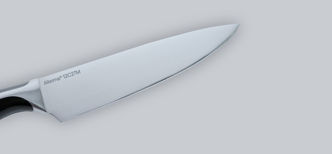 a knife with a sharp blade