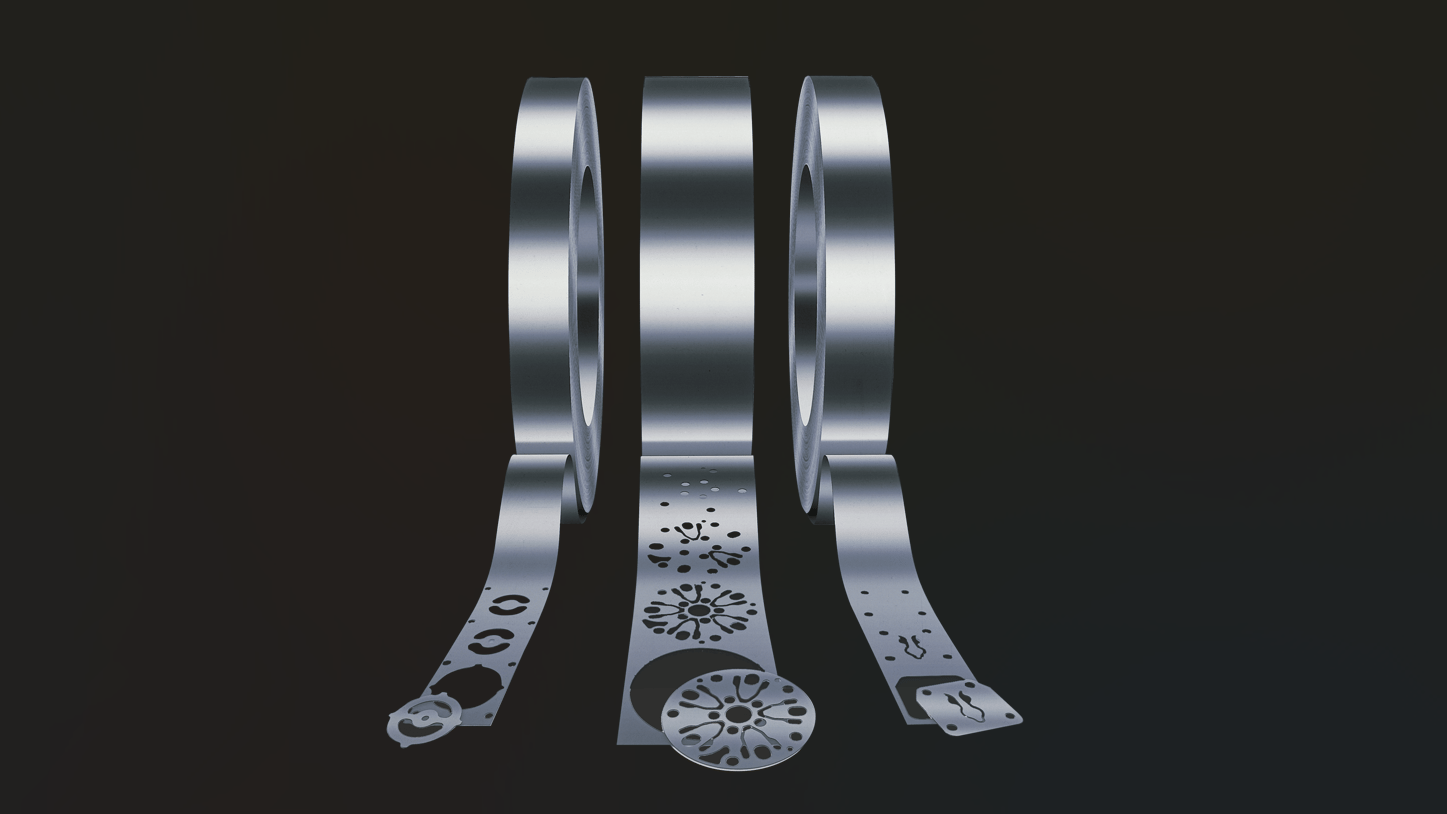 rullar av silvertejp med mönster